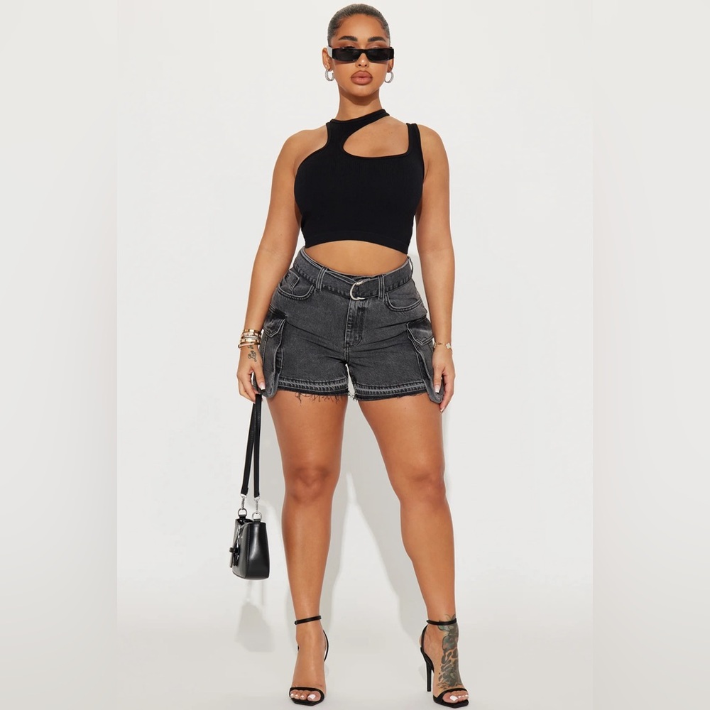 Cargo denim shorts